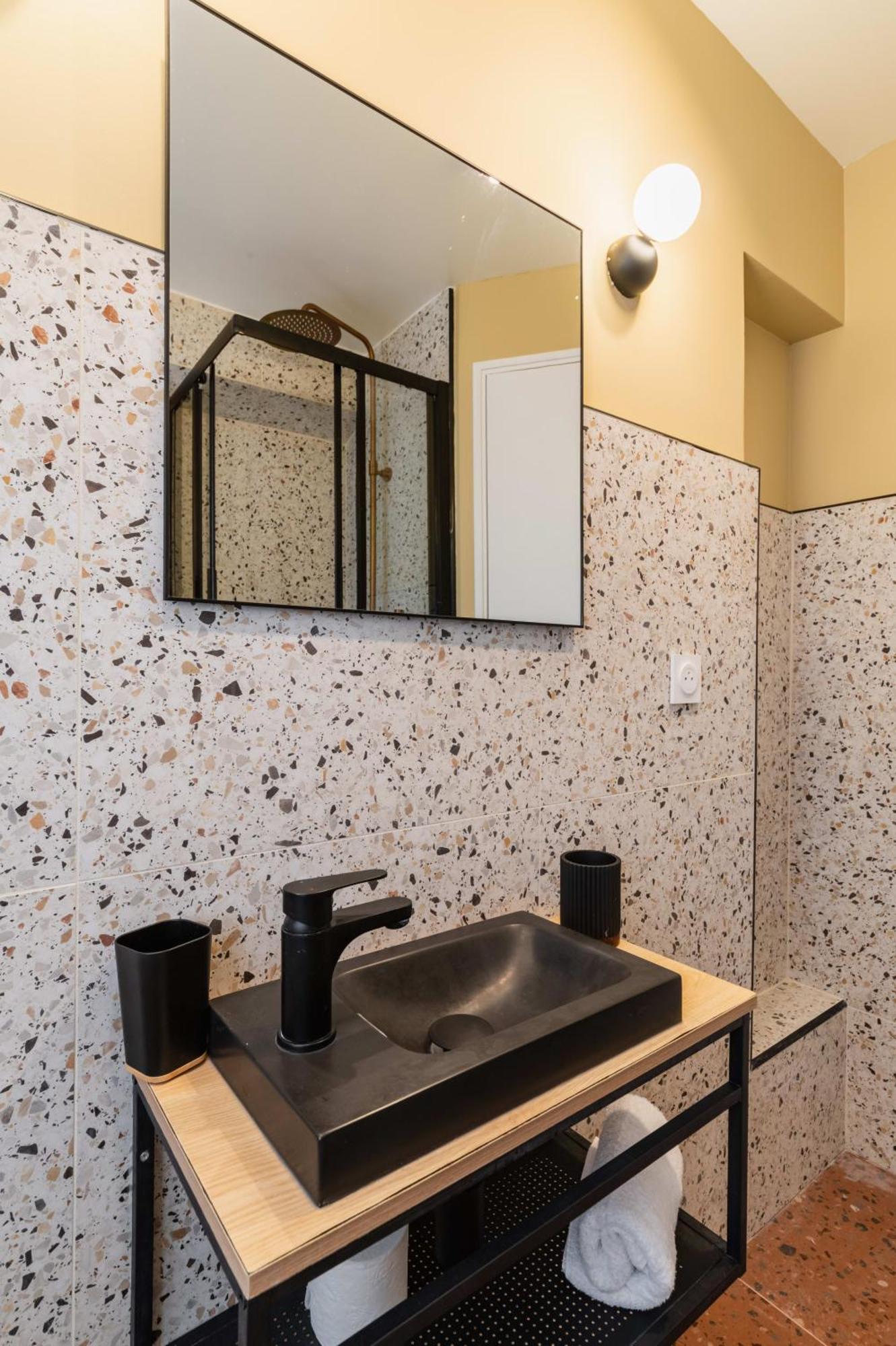Grand Studio Refait A Neuf Paris 16 - 4P - Flat-Guest Luaran gambar